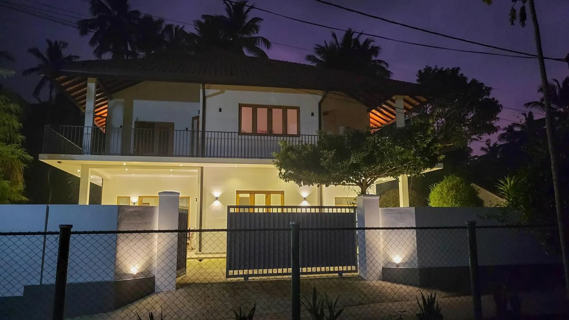 Parrot Paradise Negombo