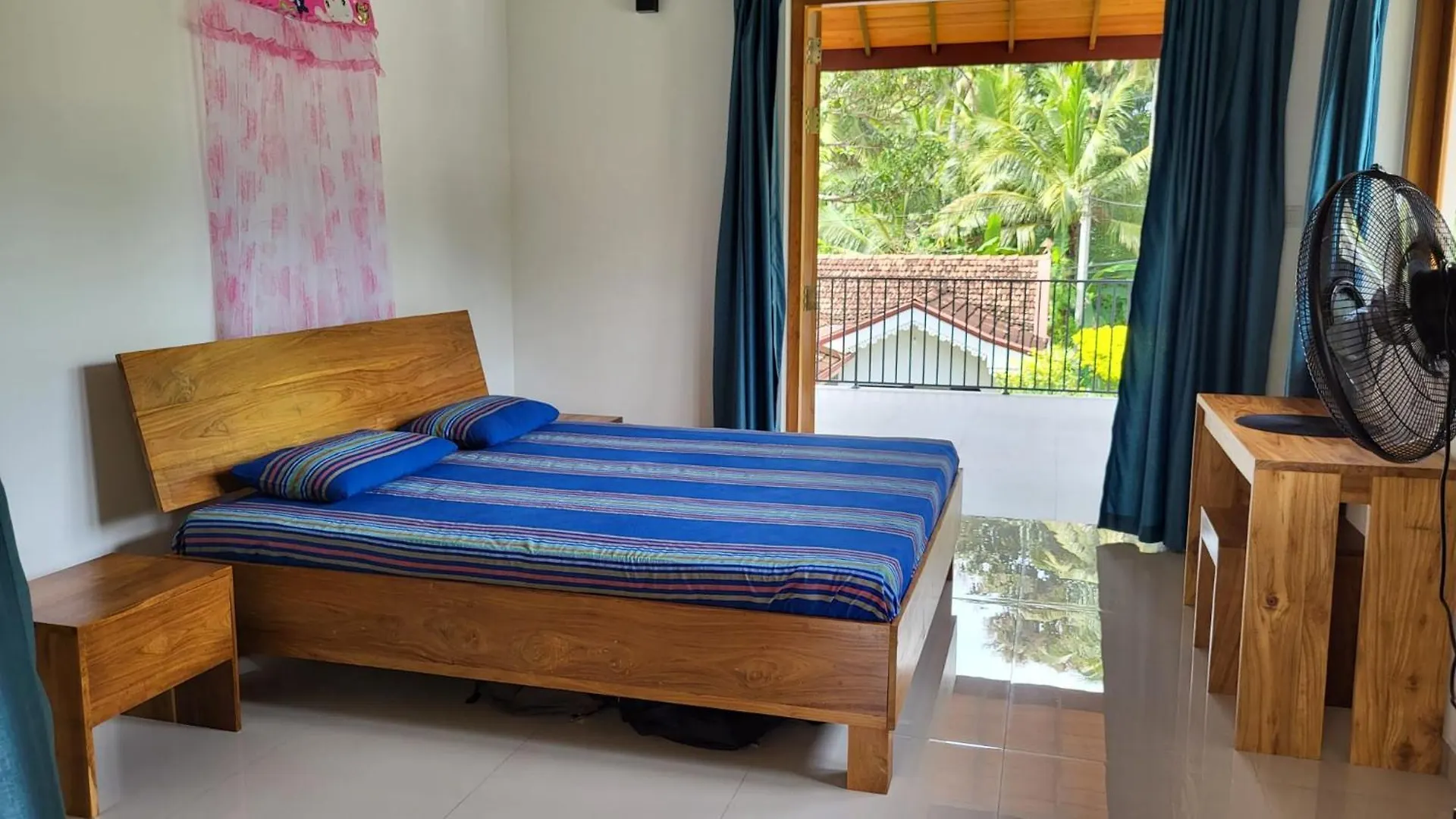 Parrot Paradise Negombo 0*,