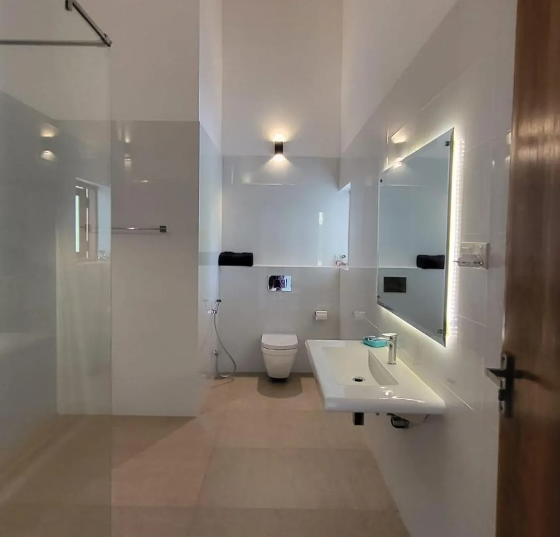 Parrot Paradise Negombo Rum i privatbostad