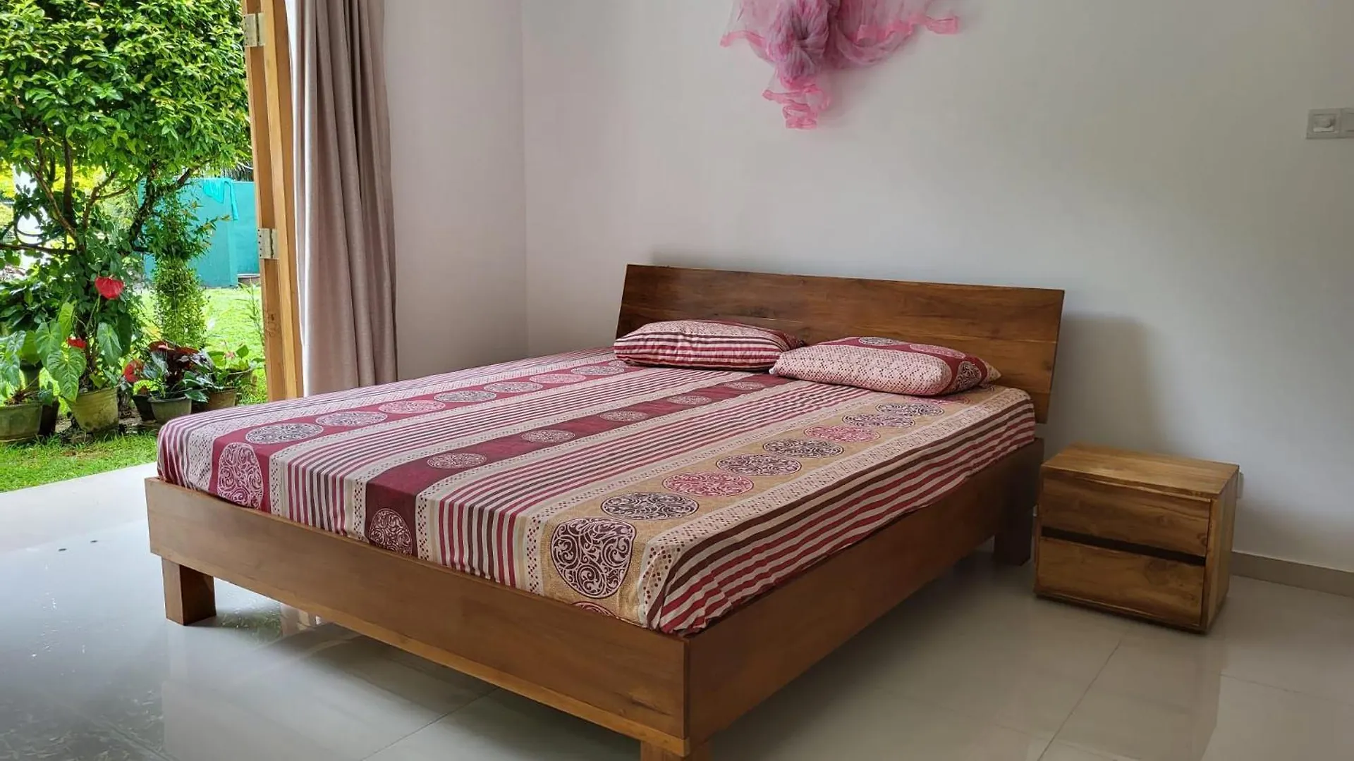 Parrot Paradise Negombo